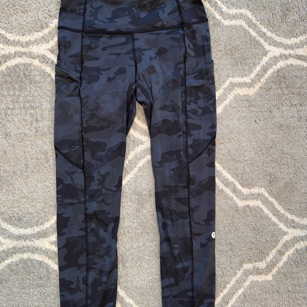 LuLu Lemon Women's Camouflage Leggings